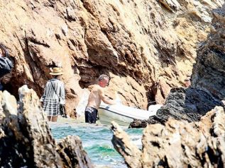Η Έβελυν, το τρανς μοντέλο από την Κύπρο μίλησε για την ψυχαναγκαστική διαταραχή της