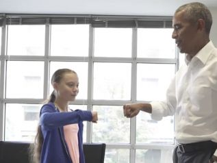 Όταν ο Obama συνάντησε την 16χρονη ακτιβίστρια Greta Thunberg 