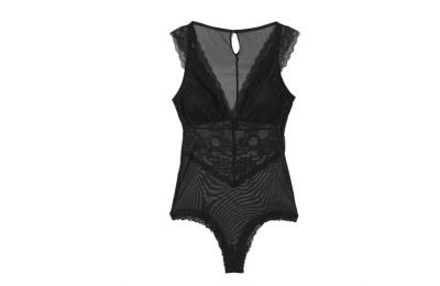 Μεταξωτή κρεπόν μπλούζα €839 από Max Mara