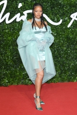 H Rihanna με Fenty