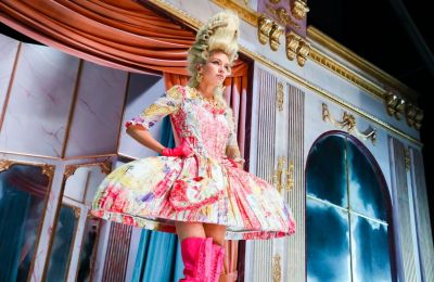 Ο Moschino συνδύασε μοναδικά τη Μαρία Αντουανέτα και τα... anime!