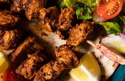 Εσύ έχεις δοκιμάσει αραβικό κοτόπουλο με σαλάτα Fattoush;