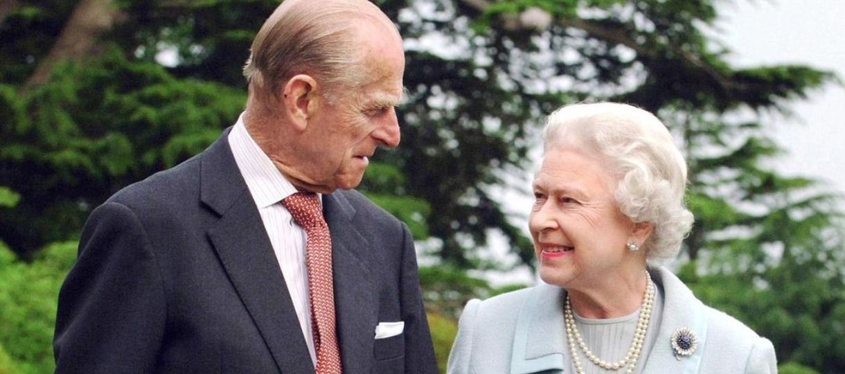 Η βασίλισσα Ελισάβετ ξεκινά 8ήμερο πένθος προς τιμήν του πρίγκιπα Φίλιππου, must