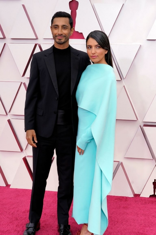 O Riz Ahmed και η Fatima Farheen Mirza