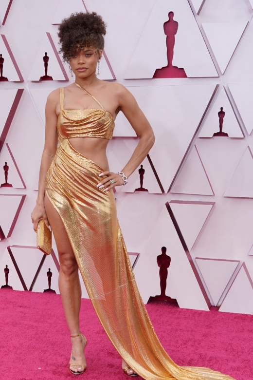 H Andra Day