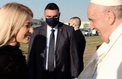 Στην Αθήνα αδερφές μου στην Αθήνα  