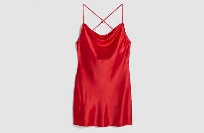 Κόκκινο σατέν μίνι φόρεμα €14.99 από H&M