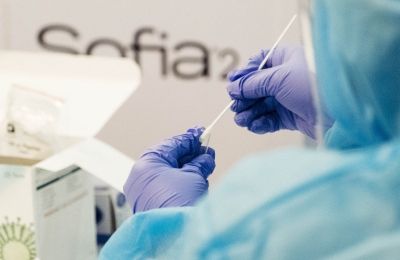 Εύκολη και γρήγορη συνταγή για τα πιο τέλεια χριστουγεννιάτικα μπισκότα 