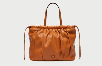 Λιλά τσάντα €17.99 από Stradivarius