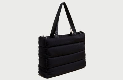 Quilted tote τσάντα γυμναστηρίου €56 από Marks & Spencer
