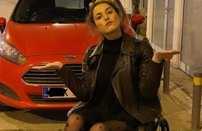 photo by @iviadamou_