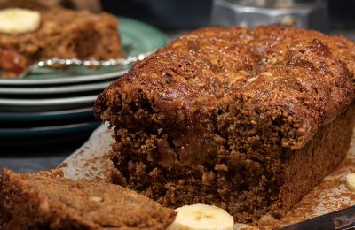 Μια συνταγή εξαιρετικά εύκολη συνταγή για vegan κέικ μπανάνας