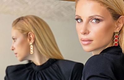 Με νυφικό Κύπριας σχεδιάστριας η Έλις Μισιρλή