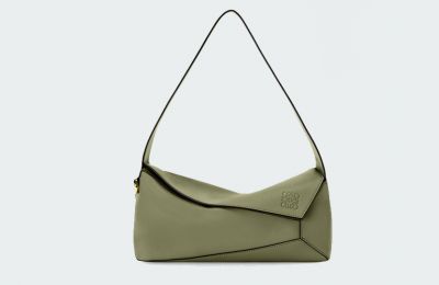 Τσάντα Loewe από €1850 Cara