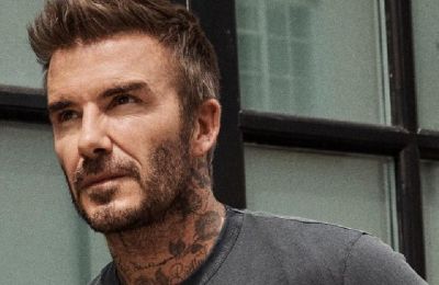 Υιοθετήστε το «no pants look» όπως την Victoria Beckham