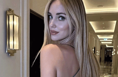Υιοθετήστε το «no pants look» όπως την Victoria Beckham