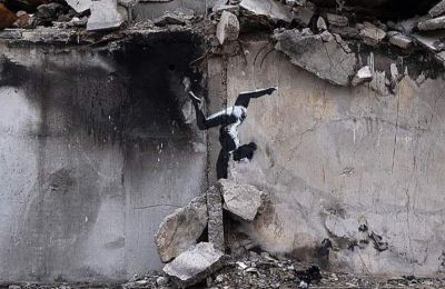 Θεατρικό έργο: «Το κόκκινο φόρεμα της Σαβέλ» δωρεάν στη Read Library
