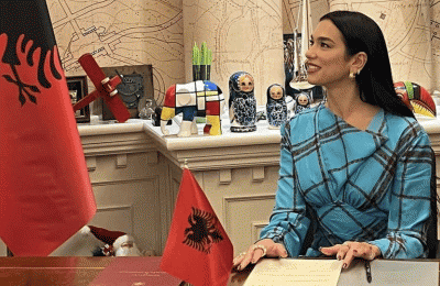 Κάνε τα πόδια σου να λάμψουν με την Party συλλογή της Calzedonia
