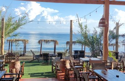 Επέστρεψε το Beach bar με τo ωραιότερo ηλιοβασίλεμα του νησιού