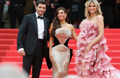 Ο αστέρας της F1 Carlos Sainz περπάτησε στο red carpet με την Longoria