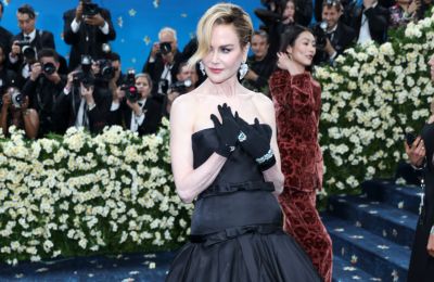 Η Nicole Kidman πόζαρε με κόκκινα μαλλιά σε εξώφυλλο περιοδικού 