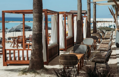 Αυτές είναι οι πιο luxury ξαπλώστρες στην Κύπρο