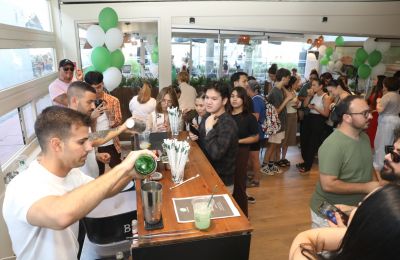 Καλοκαιρινό πάρτι με… γεύση Starbucks στις Φοινικούδες