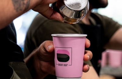 Bean Bar: Απογειώνει το καλοκαίρι με τέσσερις 100% χυμούς φρούτων 