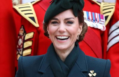 Η Kate Middleton από ξανθιά έγινε ξανά καστανή 