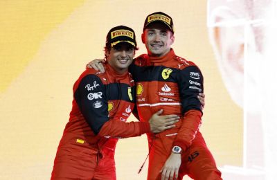 Το επεισοδιακό ταξίδι του Charles Leclerc με τον Carlos Sainz