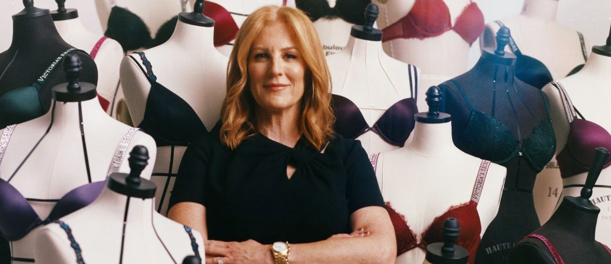  Η Hillary Super οδηγεί την Victoria’s Secret σε νέα εποχή