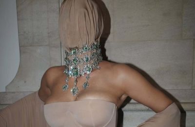 Kim K.: Η περίεργη εμφάνισή της στο Academy Museum Gala 2025