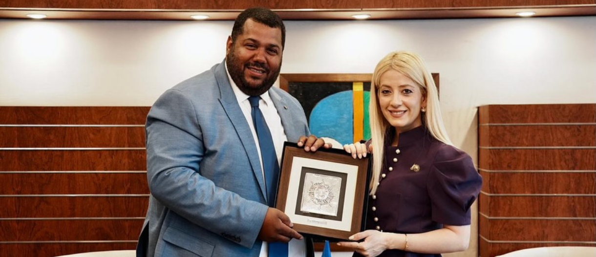 Photo By @phkarsera On Instagram 