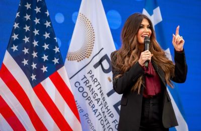 Η Kimberly Guilfoyle στο εξώφυλλο της Vogue