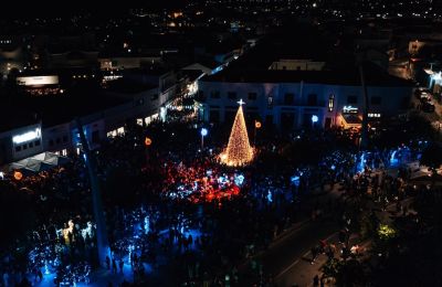 Η Πάφος φωτίζεται και γιορτάζει