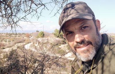 Χάρης Κκολός: «Oι απώλειες των γονιών μου, μου έσπασαν τα κόκαλα»