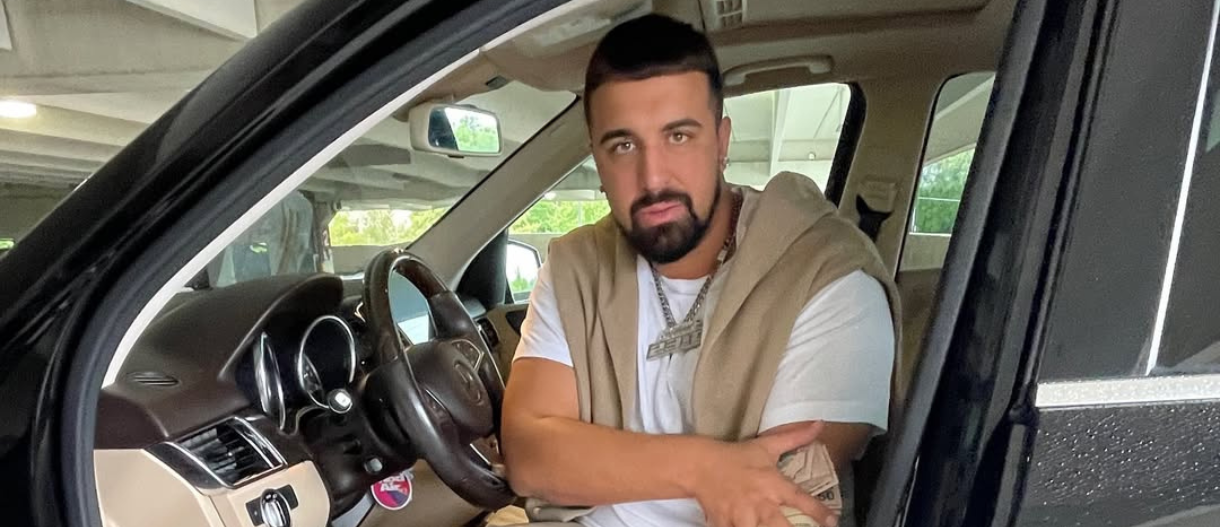 Photo By @giokaradonis On Instagram