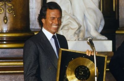 Julio Iglesias: Τι απάντησε στις γυναίκες που τον κατηγορούν