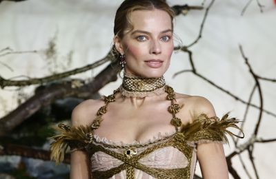 Margot Robbie: Δέχτηκε δώρο ένα βιβλίο για «να τρώει λιγότερο»