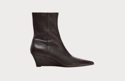 Δερμάτινο μποτάκι από Ζara