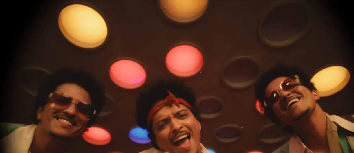 Bruno Mars: Επέστρεψε στην κορυφή του Billboard μετά από 13 χρόνια