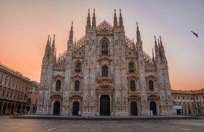 Μάρτιος… Γυναίκα… Purple χρώμα στο Love FM