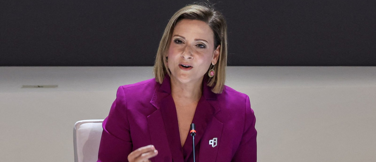 Η Πρώτη Κυρία απογειώνει το tailoring με ένα φουλάρι Gucci