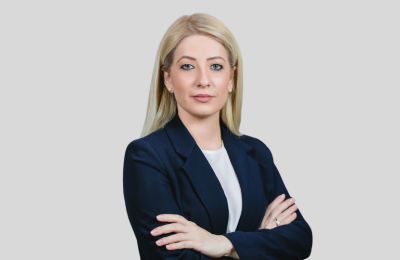 Η Αννίτα Δημητρίου επέλεξε το πιο κομψό ανοιξιάτικο suit