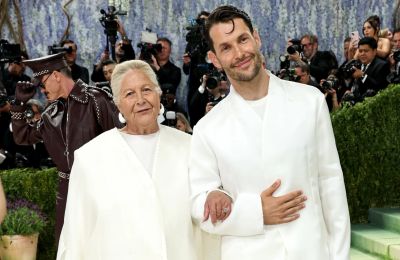 Simon Jacquemus: Η εμφάνιση που έκανε με την γιαγιά του στο Met Gala