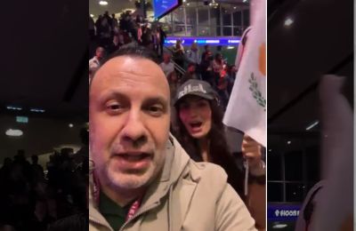 Οι πανηγυρισμοί του Τάσου Τρύφωνος με τα αδέλφια Buxton στην Βιέννη