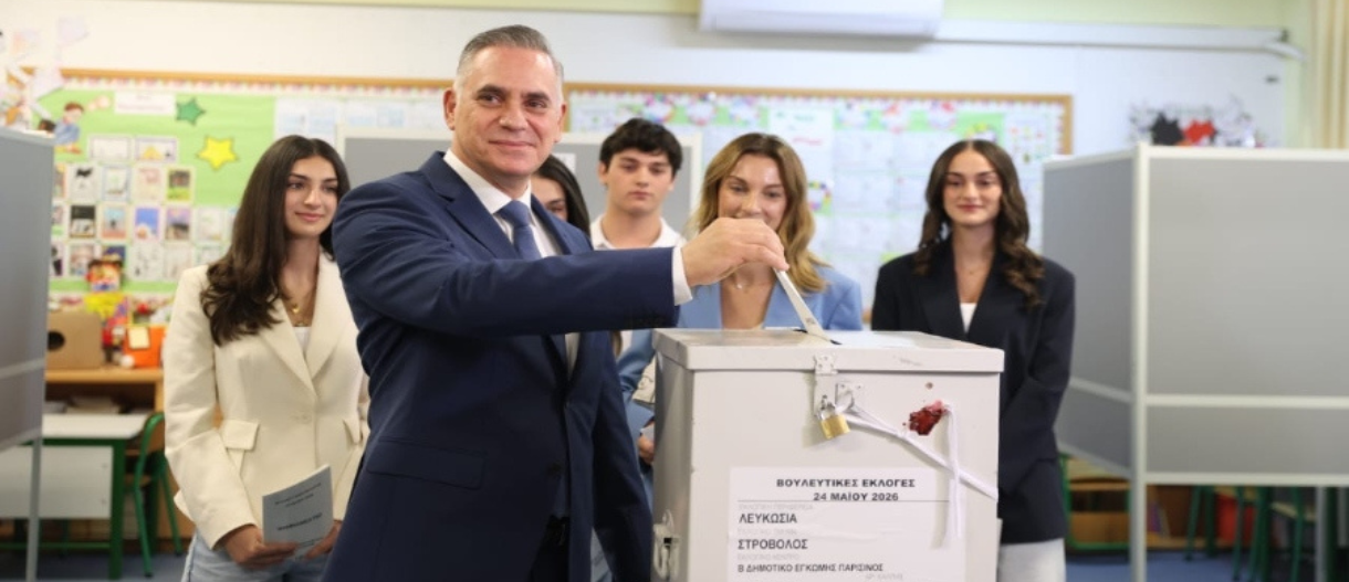 Με την οικογένειά του στις κάλπες ο Νικόλας Παπαδόπουλος