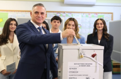 Με την οικογένειά του στις κάλπες ο Νικόλας Παπαδόπουλος