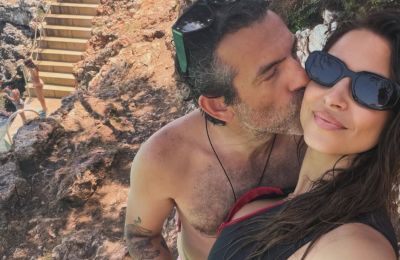 Ζουν το απόλυτο «summer romance» η Ευριπίδου και ο Μιχόπουλος