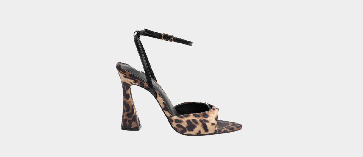 Λεοπάρ πέδιλα από Shoe Box